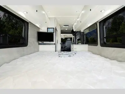 2027 Pleasure Way Lexor TS photo 5