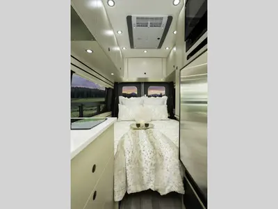 2027 Pleasure Way Ontour photo 5