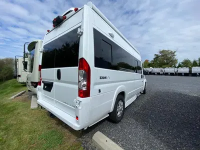 2027 Roadtrek Roadtrek photo 9