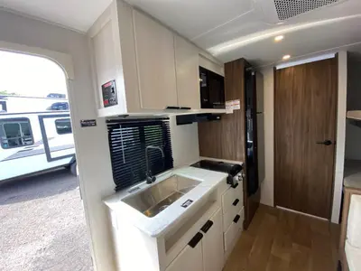 2027 Winnebago Access photo 14
