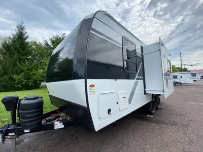 2027 Winnebago Thrive photo 4
