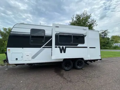 2027 Winnebago Thrive photo 5
