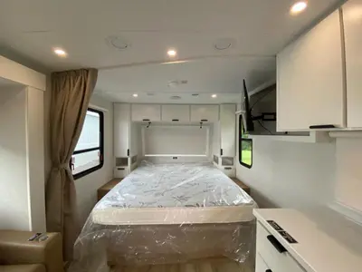 2027 Winnebago Thrive photo 22