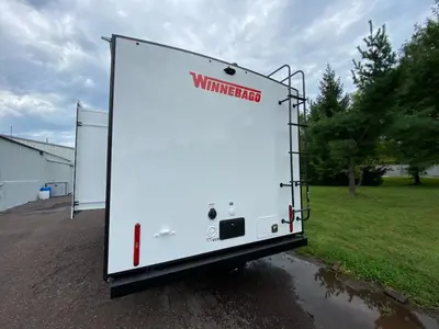 2027 Winnebago Thrive photo 7
