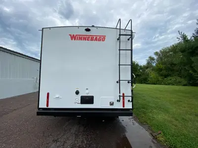 2027 Winnebago Thrive photo 8