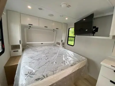 2027 Winnebago Thrive photo 23