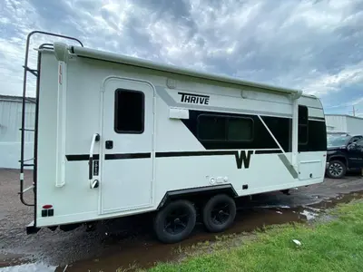 2027 Winnebago Thrive photo 10