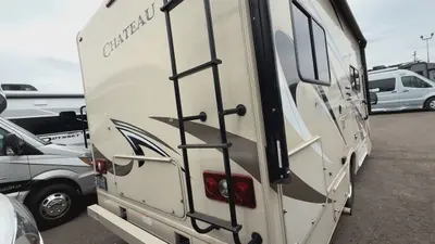 2020 Thor Motor Coach Chateau photo 5