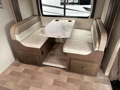 2020 Thor Motor Coach Chateau photo 35