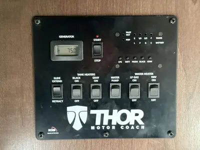 2020 Thor Motor Coach Chateau photo 25