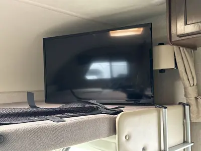 2020 Thor Motor Coach Chateau photo 23