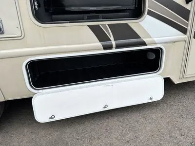 2020 Thor Motor Coach Chateau photo 14