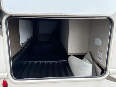 2020 Thor Motor Coach Chateau photo 16