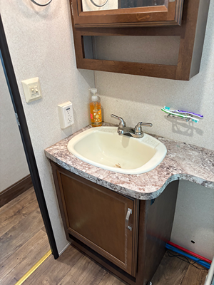 2017 FOREST RIVER WILDWOOD LODGE DLX photo 4