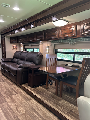2019 FOREST RIVER GEORGETOWN XL photo 2