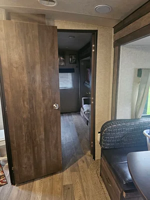 2018 FOREST RIVER VIBE EXTREME LITE photo 40