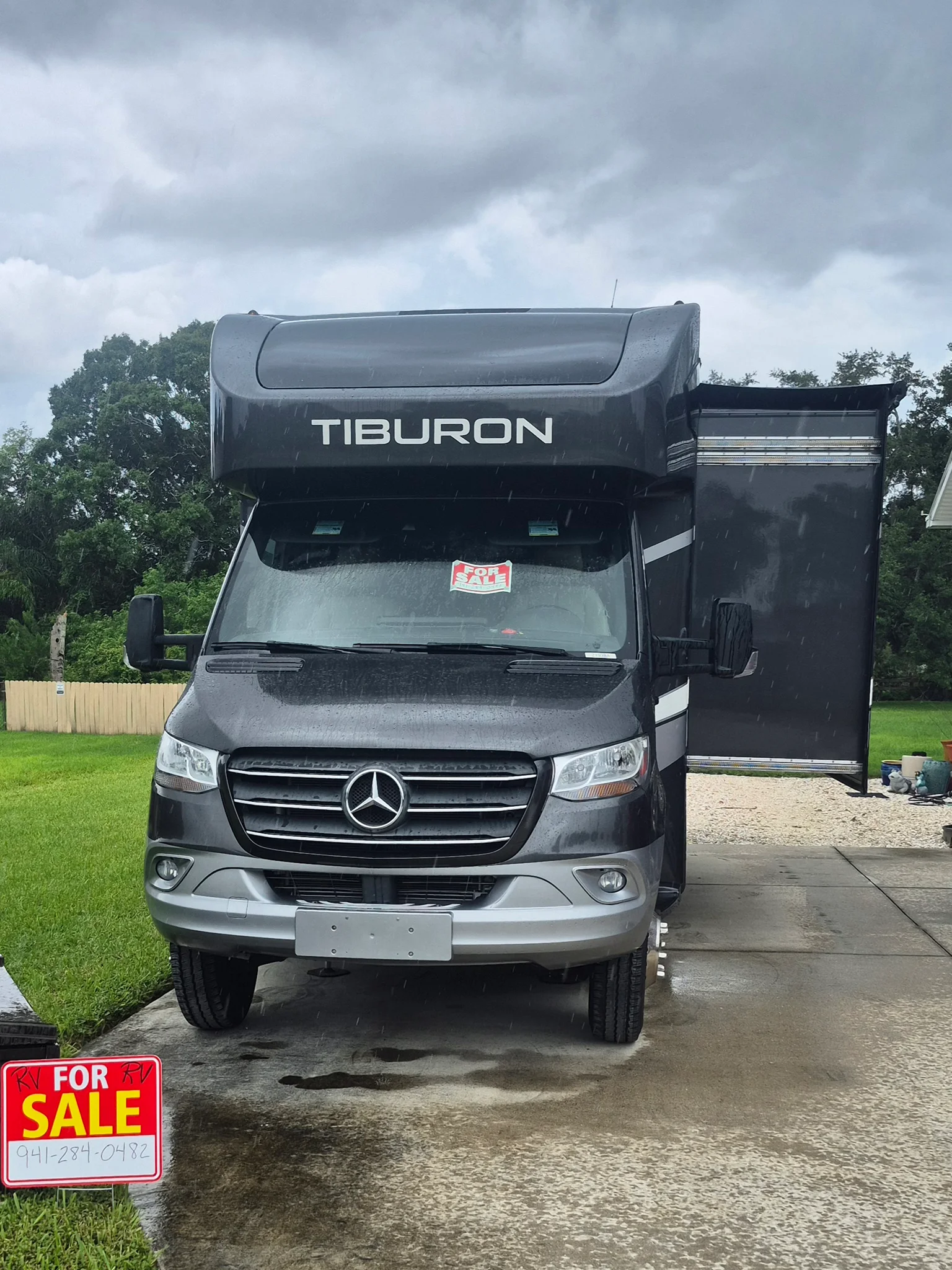 2020 THOR MOTOR COACH TIBURON exterior