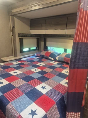 2020 THOR MOTOR COACH TIBURON photo 9
