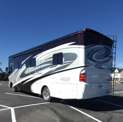 2016 TIFFIN MOTORHOMES ALLEGRO photo 3
