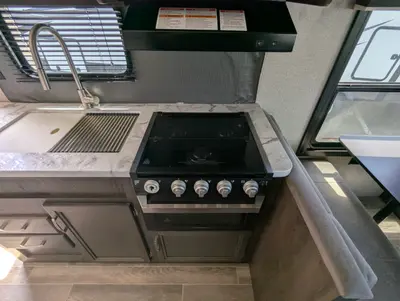 2021 Jayco Jay Flight SLX 8 photo 25