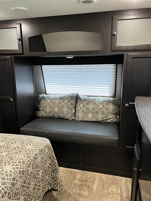 2019 VENTURE RV SPORTTREK TOURING photo 12