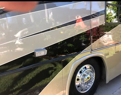 2005 COUNTRY COACH ALLURE 470 photo 11