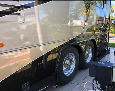 2005 COUNTRY COACH ALLURE 470 photo 12