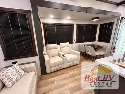 2027 Forest River Cedar Creek Cottage photo 33