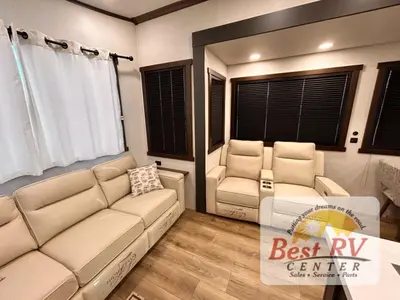2027 Forest River Cedar Creek Cottage photo 29