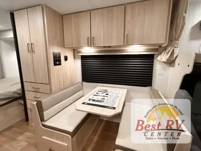 2027 East to West Entrada photo 16