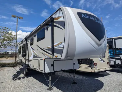 Used 2022 Highland Ridge Mesa Ridge 314RLS