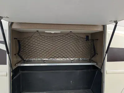 2016 Thor Motor Coach Hurricane photo 6