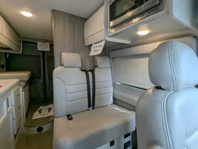 2023 Thor Motor Coach Rize photo 18