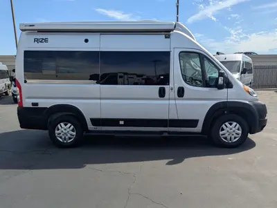 2023 Thor Motor Coach Rize photo 12