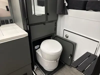 2027 Winnebago Arka photo 34