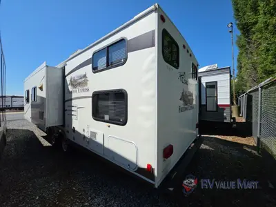 2012 Coachmen Freedom Express photo 3