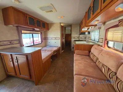 2012 Coachmen Freedom Express photo 14