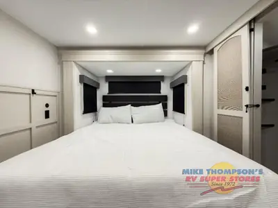 2026 Grand Design Solitude photo 9