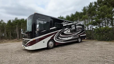 2013 FLEETWOOD EXPEDITION® photo 3