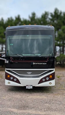 2013 FLEETWOOD EXPEDITION® photo 2