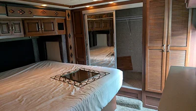 2013 FLEETWOOD EXPEDITION® photo 10
