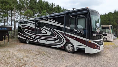 Used 2013 Fleetwood Expedition® 40X