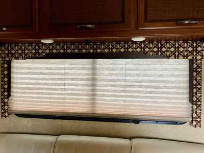2016 THOR MOTOR COACH AXIS photo 11
