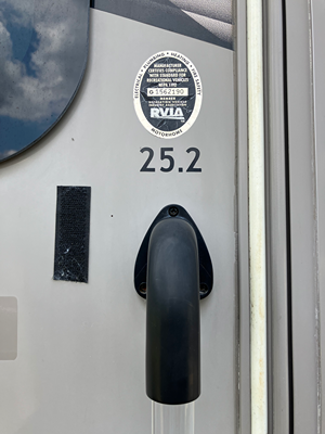 2016 THOR MOTOR COACH AXIS photo 5