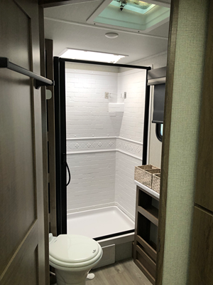 2025 GRAND DESIGN IMAGINE XLS photo 7