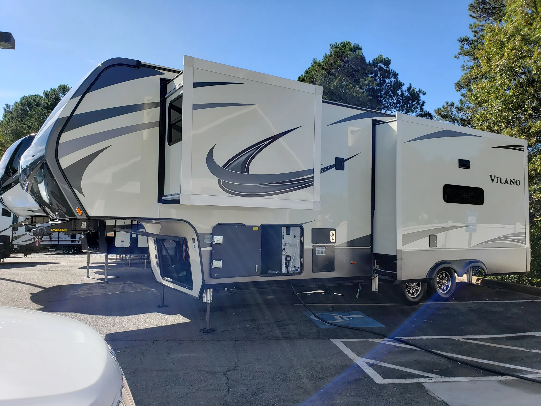 2019 VANLEIGH VILANO exterior