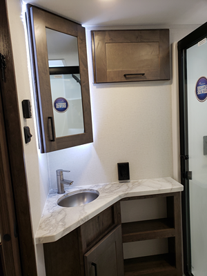 2022 ALLIANCE RV VALOR photo 25