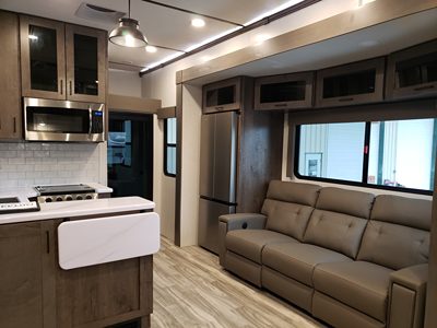 2022 ALLIANCE RV VALOR photo 13
