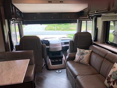 2021 HOLIDAY RAMBLER INVICTA photo 8