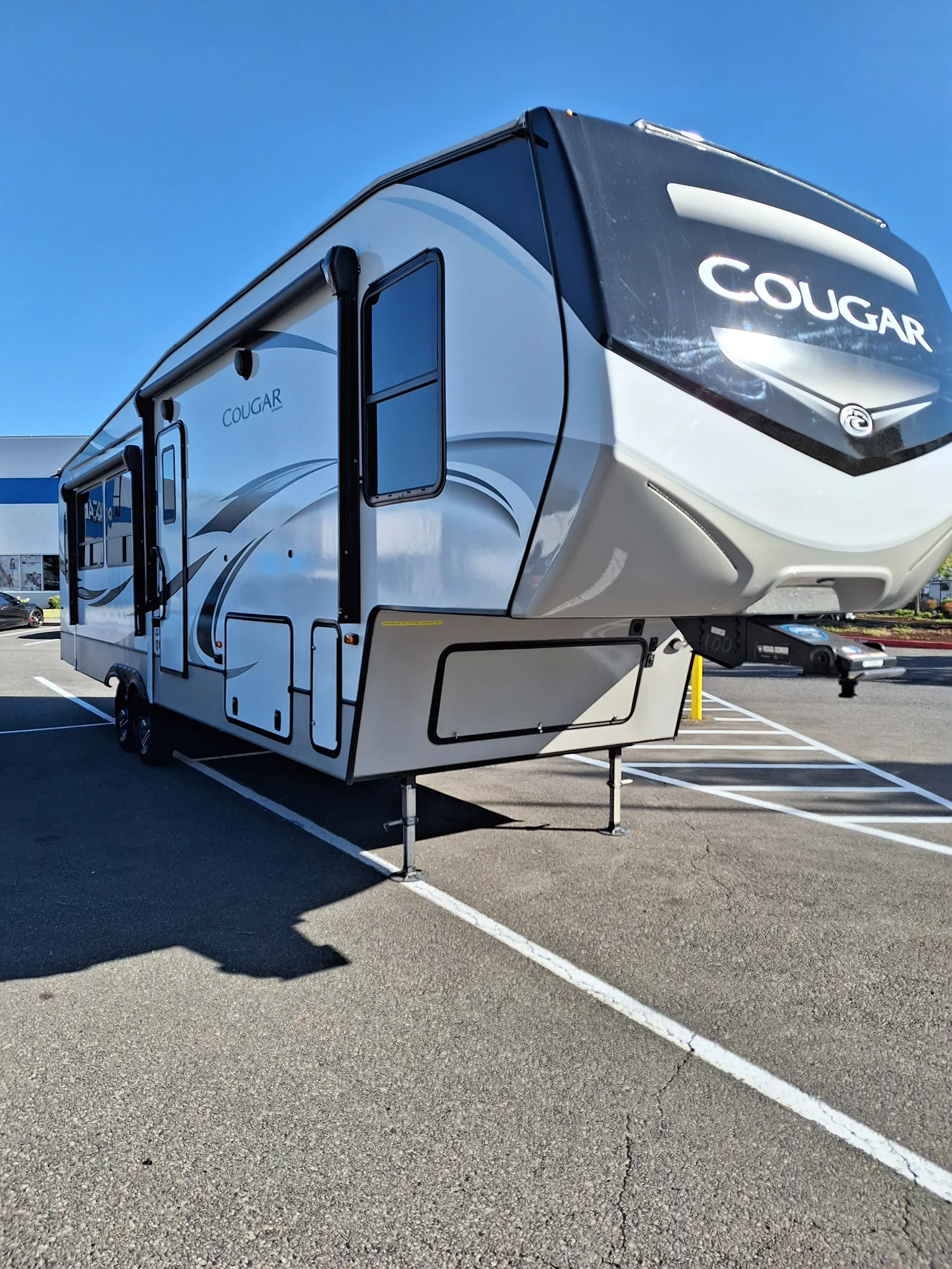 2021 KEYSTONE COUGAR exterior